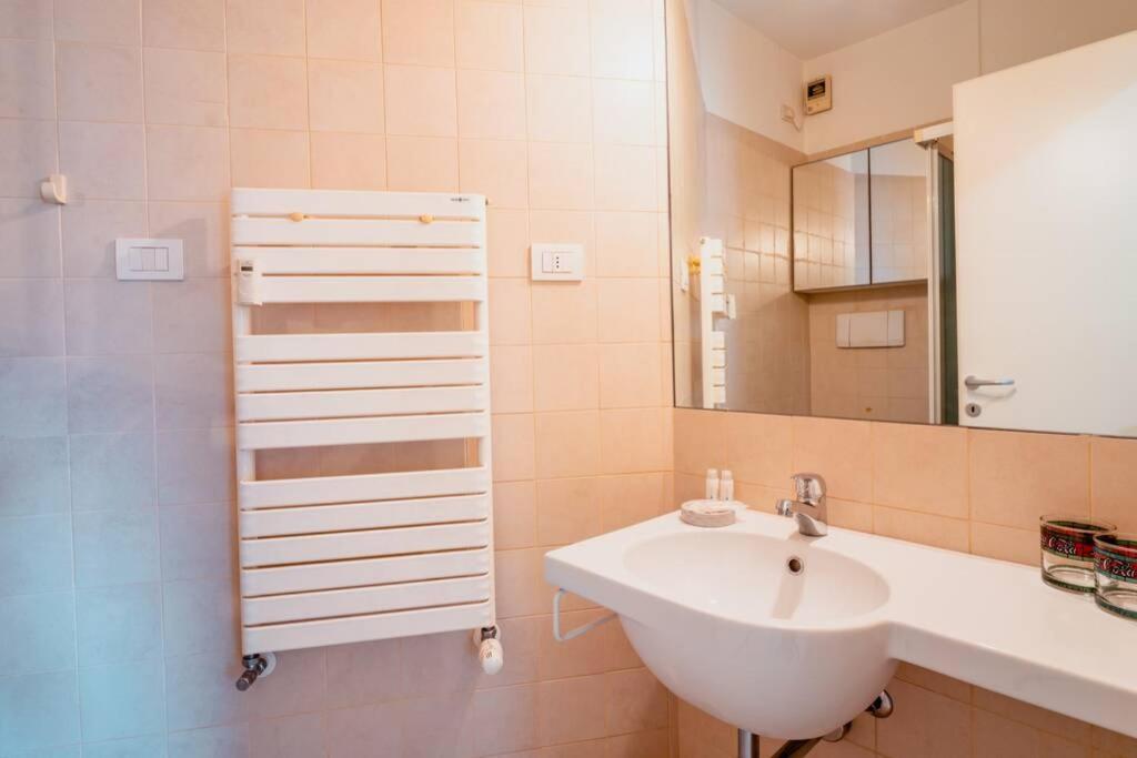 Grand Central Ventimiglia - Wifi & Parking ภายนอก รูปภาพ